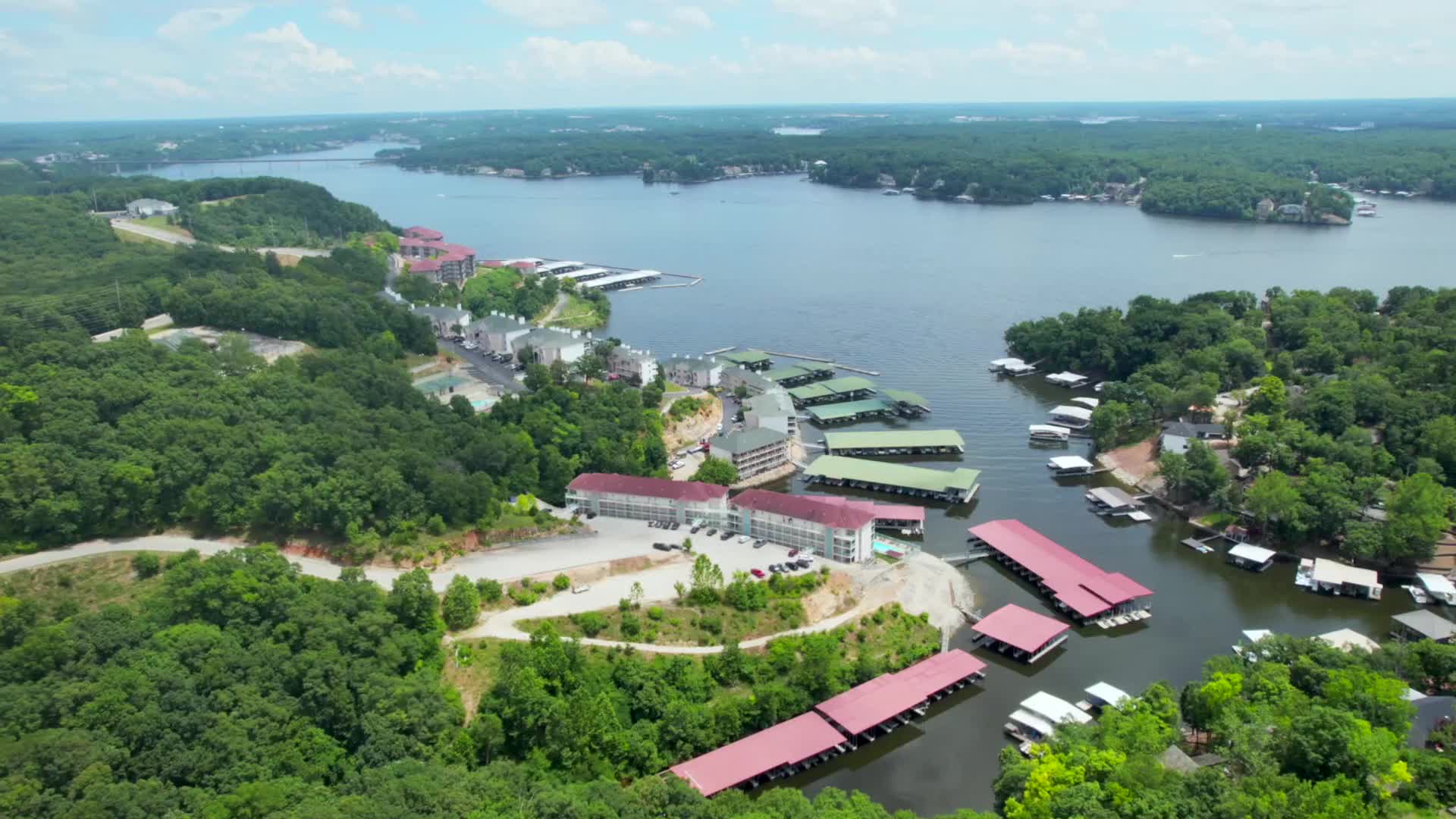 Highland Shores Building 305 Unit 5C Lake Ozark, MO Unbranded